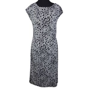 Jones Studio Black and White Patterned Midi Dress With Side Ruching Petite Med